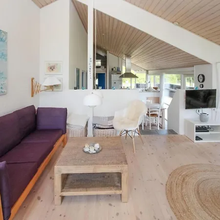 An Amazing Home In Samso With 3 Bedrooms 펜션 *